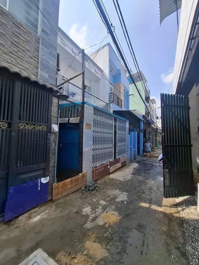 Bán nhà Tây Thạnh, Tân Phú, 2 tầng 68m2, gần mặt tiền Trường Chinh, giá 5,65 tỷ